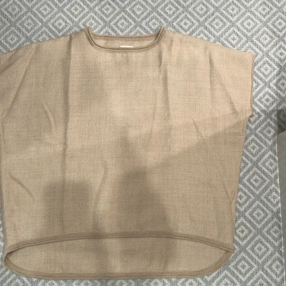 Cuyana wool poncho petite lightweight - Picture 4 of 5